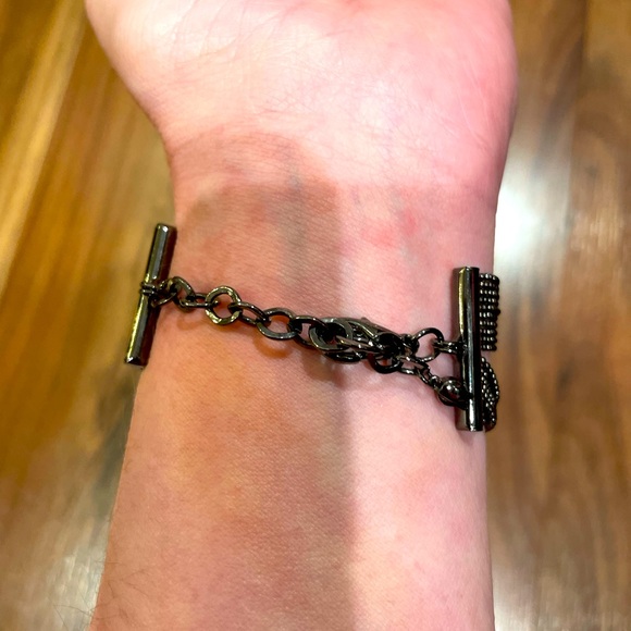 BEAUTIFUL Black Bracelet with Realistic Diamond Bar - Picture 2 of 5